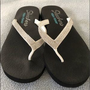 Skechers yoga mat sandals